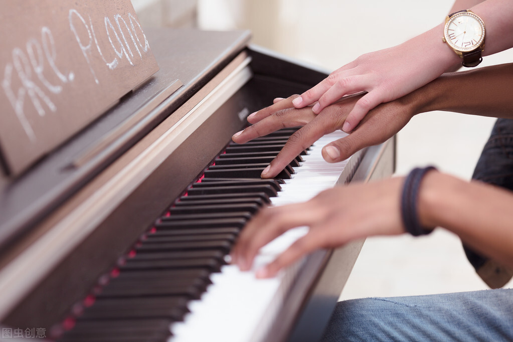 钢琴基础入门和基本技术，以及如何加强钢琴基本功训练的重要性
