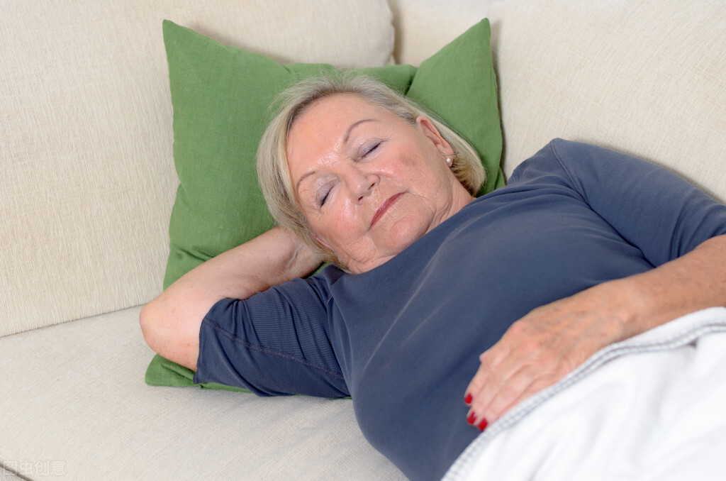 延缓衰老的十大行为，睡午觉排行第六，但3类人不适用