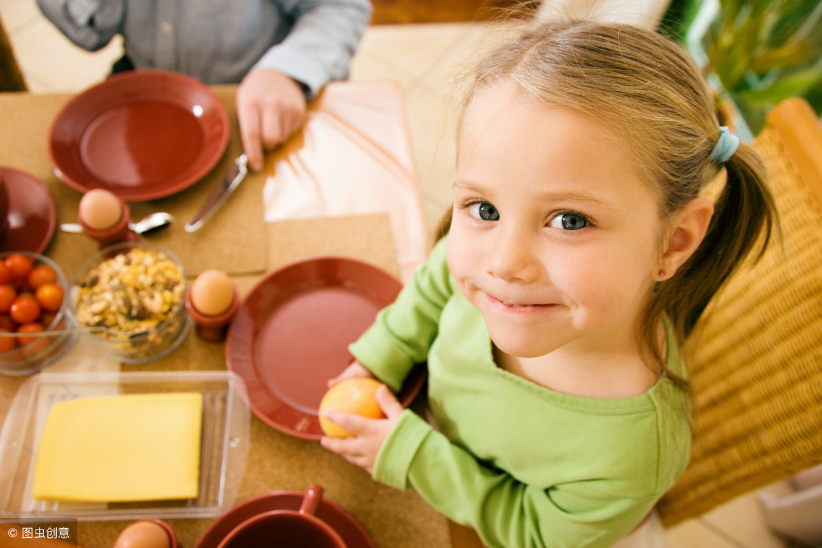 6岁前是脑发育黄金期！多给孩子吃这5种食物，孩子聪明智商高