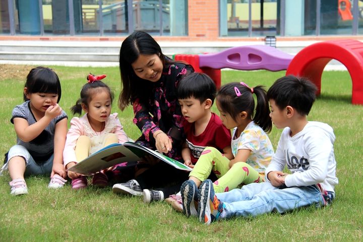 家中有儿子，逼他们远离手机，读懂这4本书，将来考清华感谢你